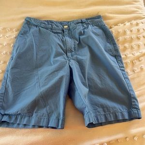 Vineyard vines men’s shorts size 30 in cornflower blue. Like new.